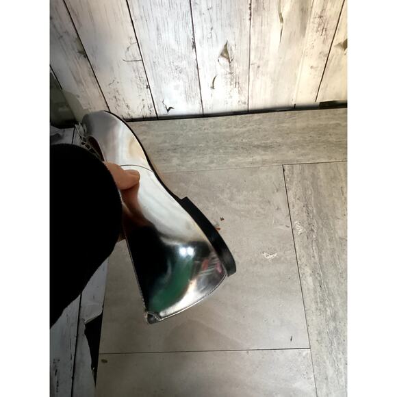 Tory Burch Melody Silver Metallic Leather Sole Pointed Toe Flat Shoes Size 9 - Picture 7 of 7